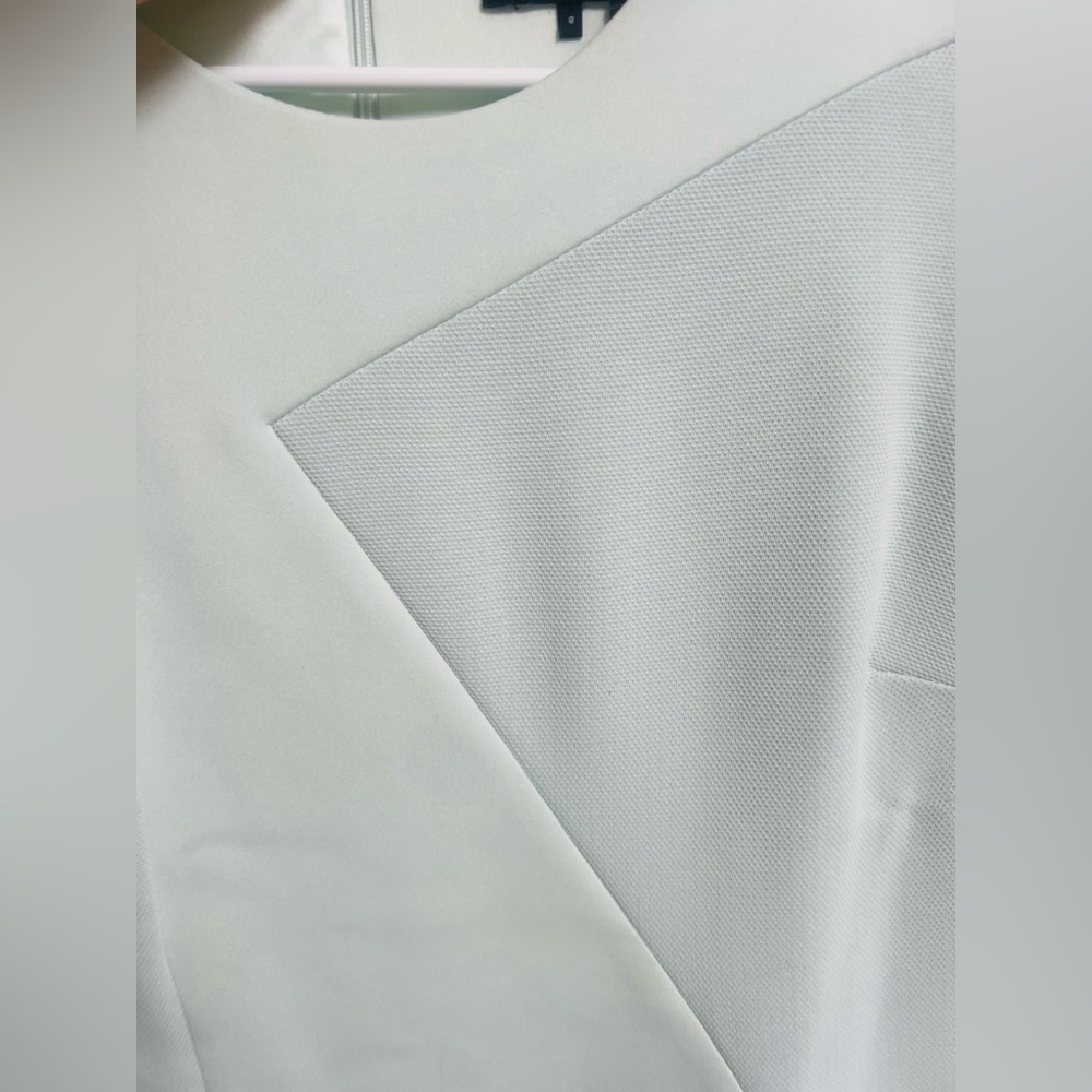 DKNY size 8 stunning Women's Light Blue Sleeveless Dress - Picture 5 of 5